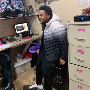 Meet your Posher, Darwin